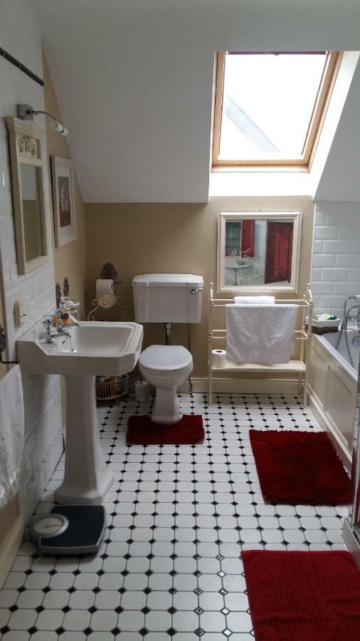 Lir B&B Multyfarnham Exteriör bild
